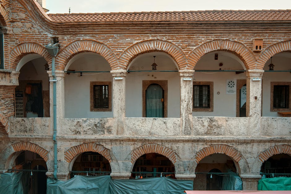 Bungalows to Bars: Rainey Street History