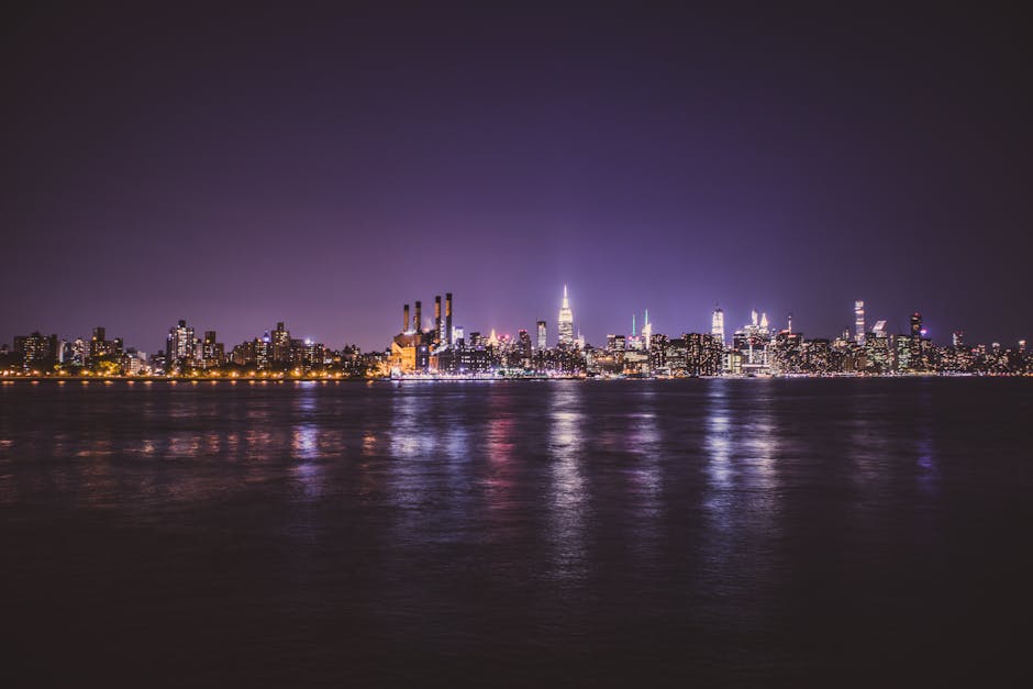 Williamsburg Waterfront: Skyline Views and Sunset Vistas